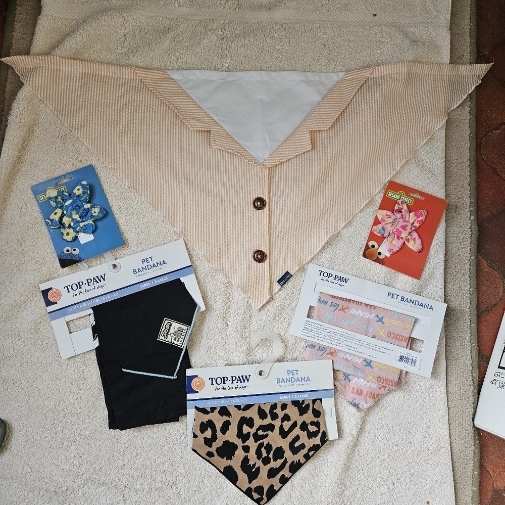 Set of 4 New Pet Bandanas, Various Colours and Sizes